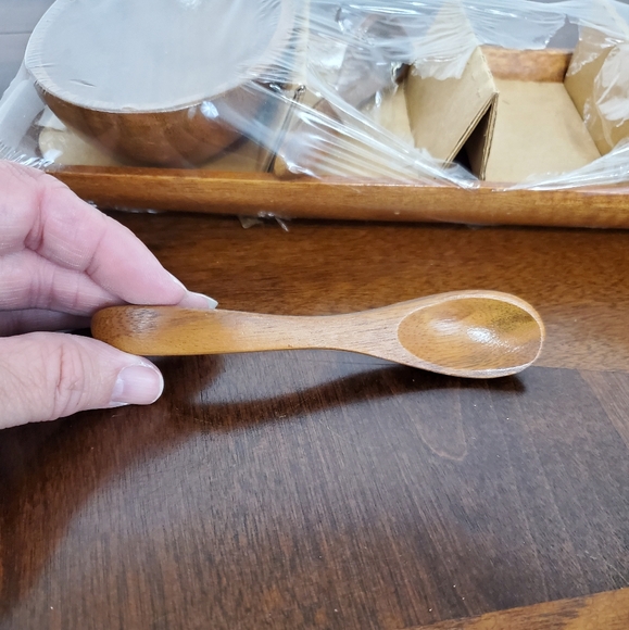 Vintage Ali'i Woods Honolulu Handcarved Wood Art Condiment Bowls, Spoons & Tray - Picture 6 of 11
